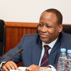 Ambassadeur: le Sénégal et sept autres pays africains pourraient renoncer au franc CFA