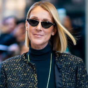 PEOPLE : Céline Dion demande de l’aide à ses fans pendant les obsèques de sa mère
