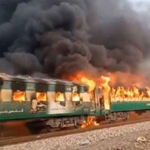 PAKISTAN :  au moins 14 morts dans une collision entre un train et un bus
