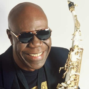 Manu Dibango, star planétaire, terrassé par le Covid-19