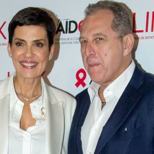 PEOPLE : Cristina Cordula fête ses trois ans de mariage avec un cliché inédit de la cérémonie (PHOTO)