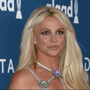 PEOPLE : Britney Spears : elle retrouve sa frange