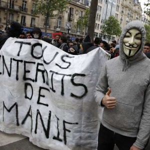 France : le pays des droits de l’homme interdit les manifestations à Paris