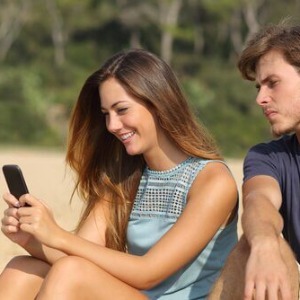 ENQUÊTE Societé : l’influence des androïdes connectées sur les couples