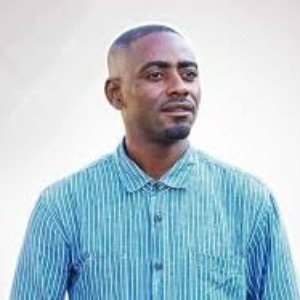 A la Une Le showbiz béninois en deui l: Léonard Tcheke dépose le micro