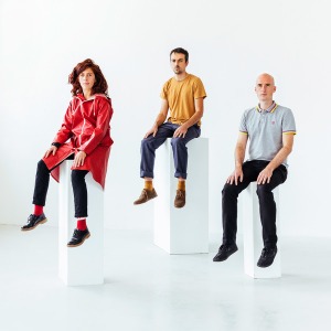 MUSIQUE : Rouge, sortie de l'album Derrière les Paupières