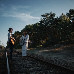 MUSIQUE : Morgane & Jeff, nouveau clip On The Train