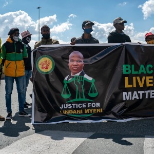 AFRIQUE2050 : Les Sud-Africains demandent justice pour un citoyen tué par la police américaine