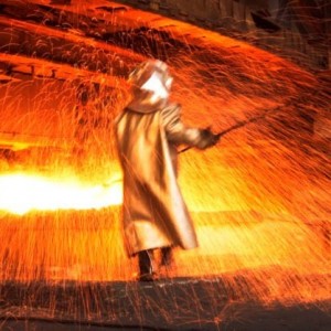 CAMEROUN : Le ministre camerounais des Mines décerne la médaille de l'Ordre national de la vaillance à Jammal