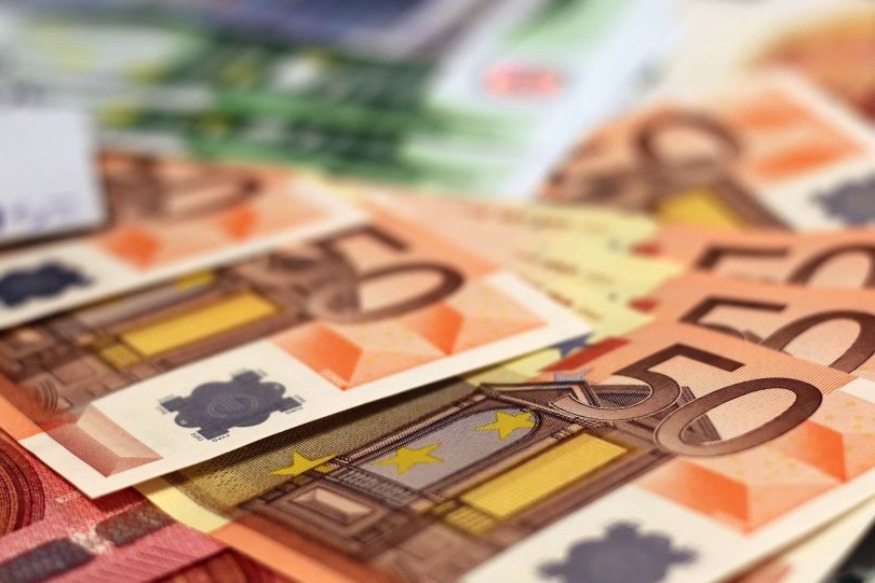 France : Euros En France, les 10% les plus riches concentrent la moitié des richesses du pays