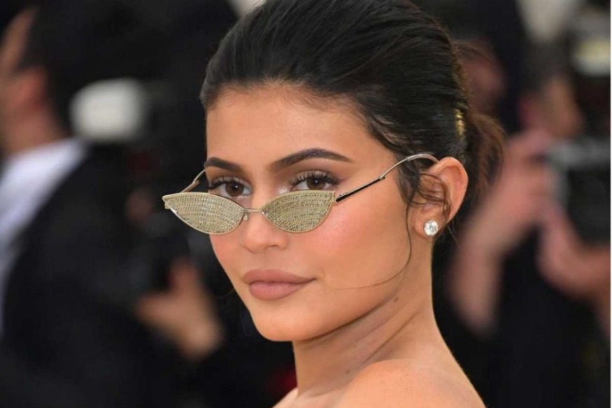 People : Photos Oscars 2020  Kylie Jenner lève le voile sur sa grosse galère avec sa robe