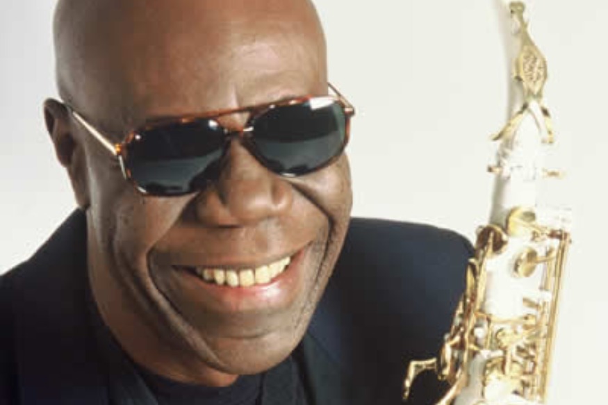Manu Dibango, star planétaire, terrassé par le Covid-19