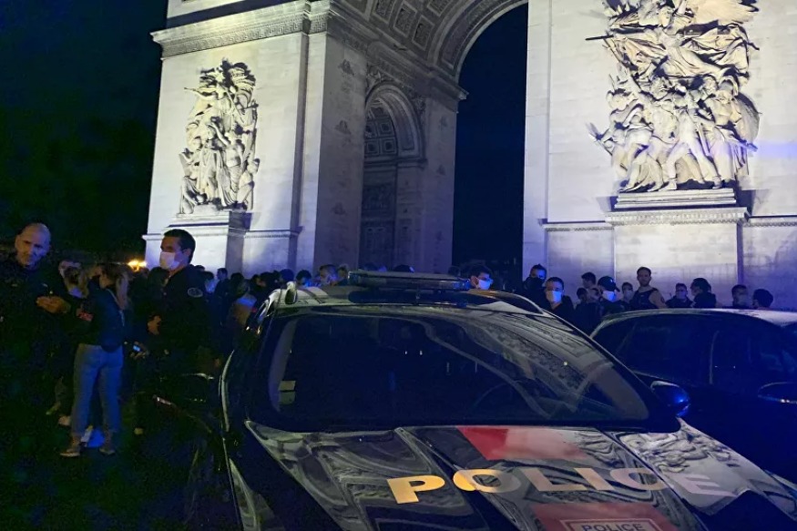 FRANCE : Action de policiers à Paris en désaccord avec les propos de Castaner - vidéo