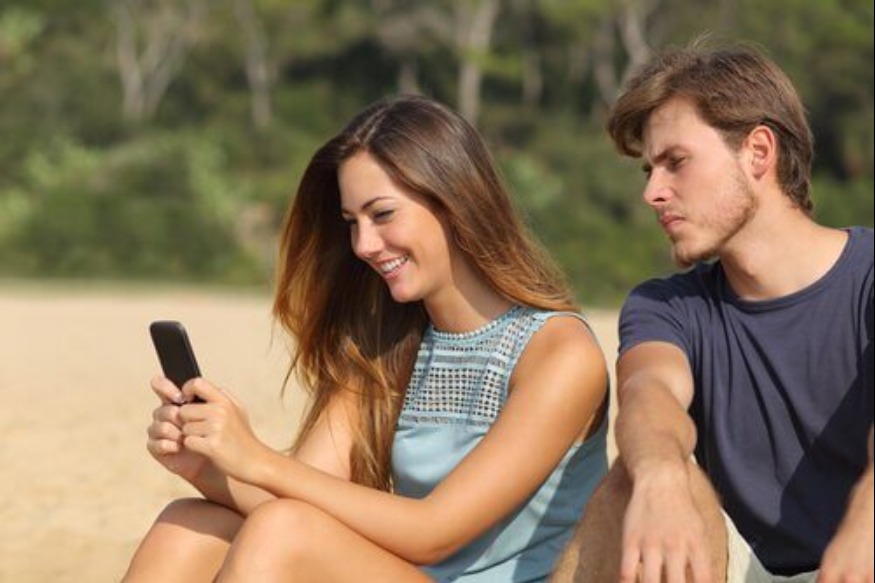 ENQUÊTE Societé : l’influence des androïdes connectées sur les couples
