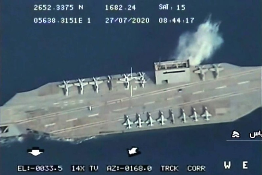 MOYEN-ORIENT : L’Iran a visé un faux porte-avions américain lors d’exercices dans le Golfe