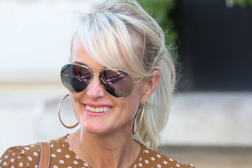 PEOPLE : Laeticia Hallyday pose avec ses proches et fait sensation sur Instagram !