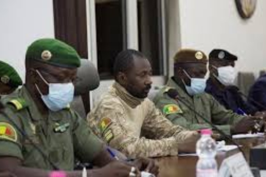 AFRIQUE 2050 :  POLITIQUE Mali les militaires comptent rester 3 ans au pouvoir et libérer le président Keïta