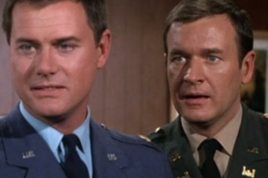 CINEMA 	 Je rêve de Jeannie :  Quelques courtes vidéos. juste pour profiter et rire dans ce monde de civilisation ensanglantée